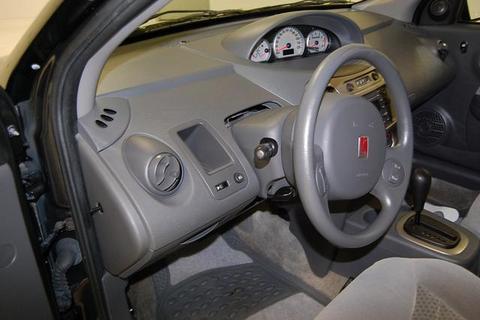 Saturn Ion 2004 photo 1