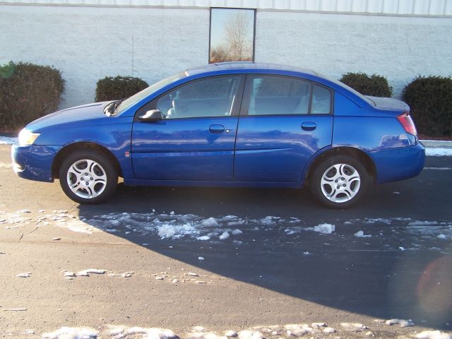 Saturn Ion 2004 photo 1