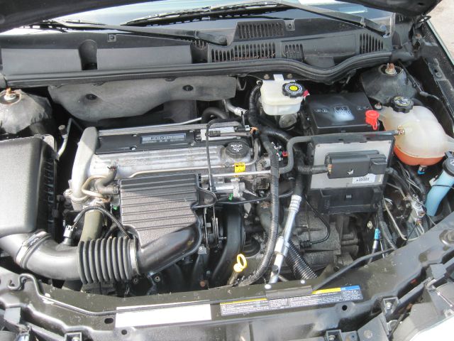 Saturn Ion 2004 photo 3