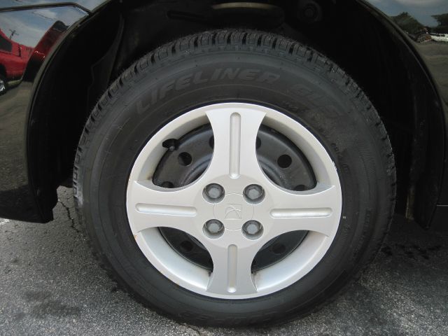 Saturn Ion 2004 photo 4