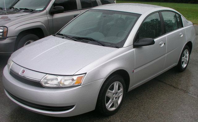 Saturn Ion 2004 photo 3