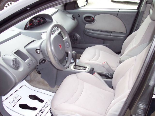 Saturn Ion 2004 photo 3