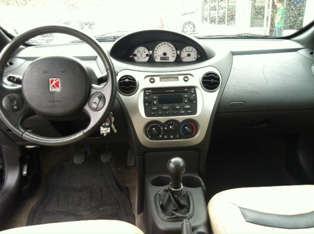 Saturn Ion 2004 photo 4