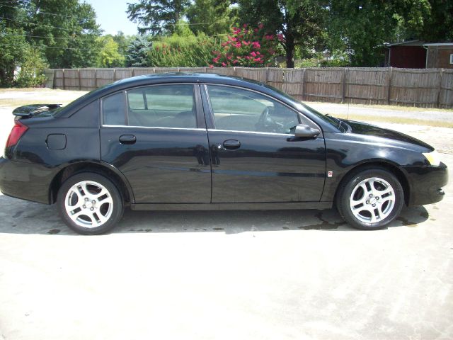 Saturn Ion 2004 photo 1