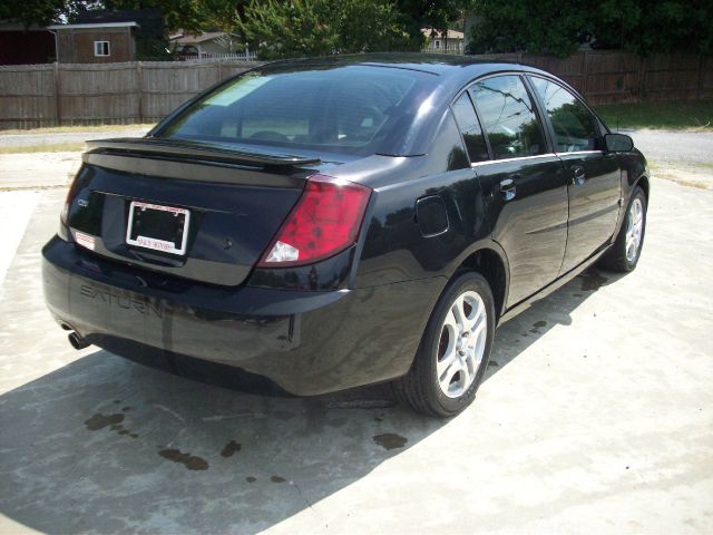 Saturn Ion 2004 photo 2