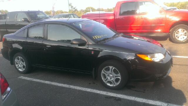 Saturn Ion 2004 photo 2