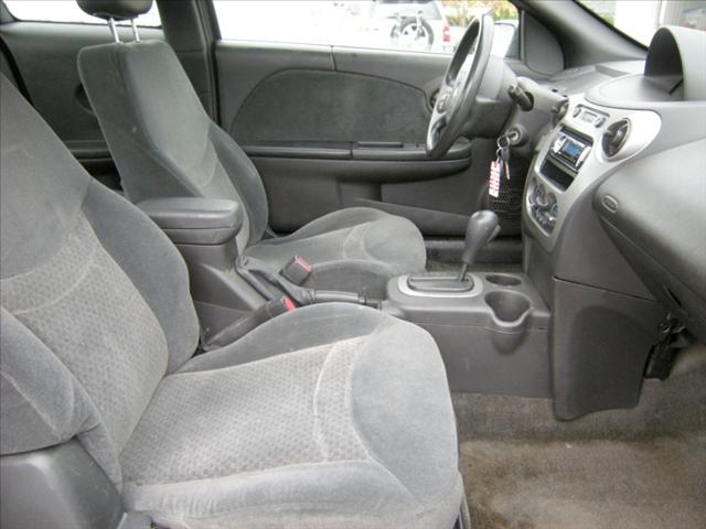 Saturn Ion 2004 photo 4