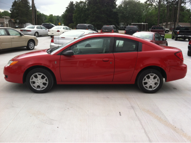 Saturn Ion 2004 photo 1