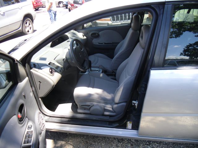 Saturn Ion 2004 photo 3