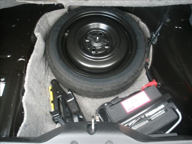 Saturn Ion 2004 photo 4