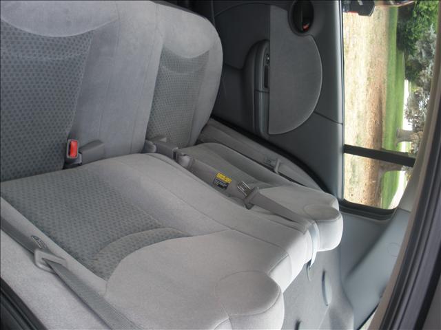 Saturn Ion 2004 photo 5