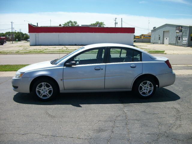 Saturn Ion 2004 photo 1