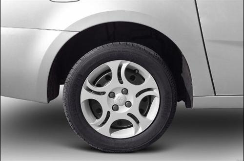 Saturn Ion 2004 photo 2