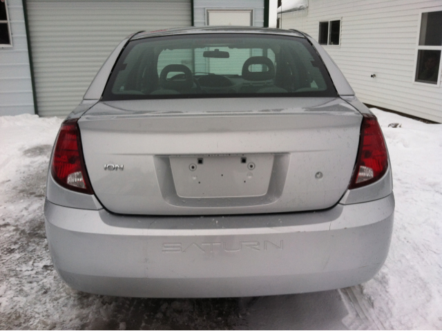 Saturn Ion 2005 photo 2