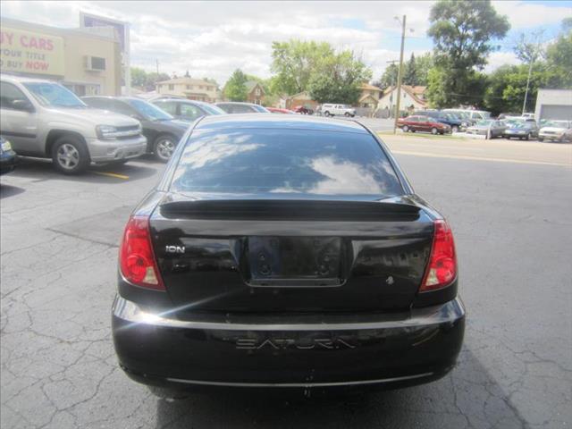 Saturn Ion 2005 photo 2
