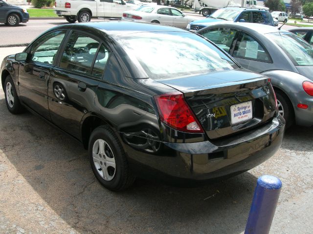 Saturn Ion 2005 photo 2