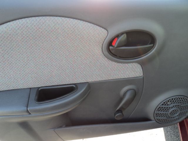 Saturn Ion 2005 photo 11