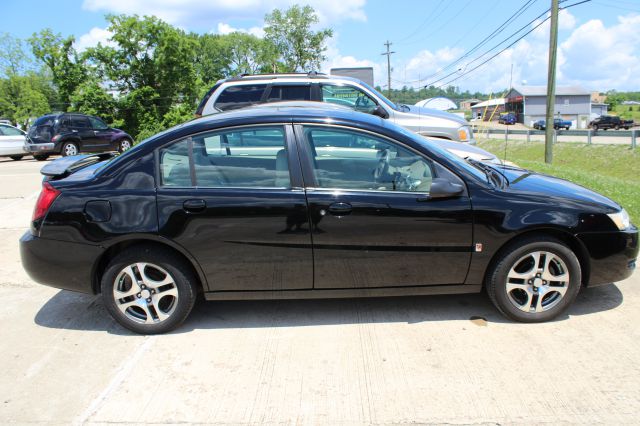Saturn Ion 2005 photo 2
