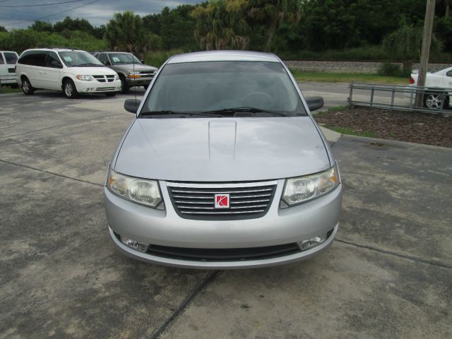 Saturn Ion 2005 photo 2