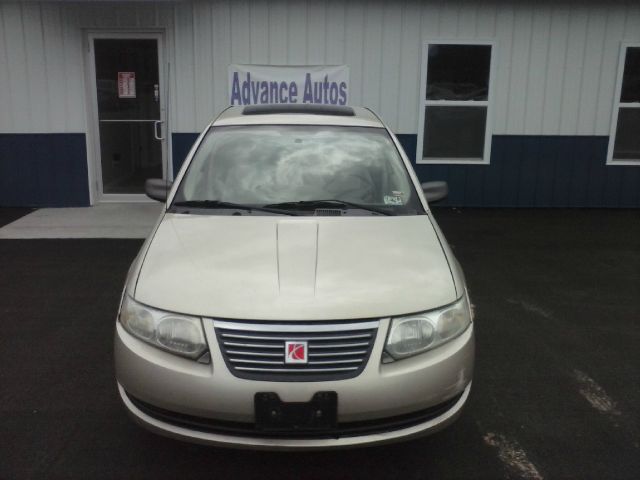 Saturn Ion 2005 photo 2
