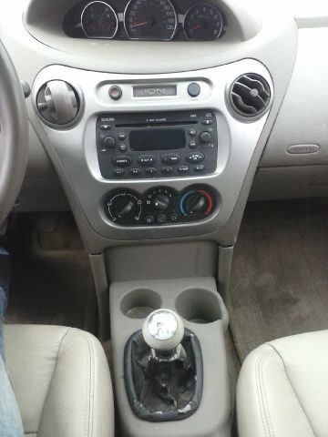 Saturn Ion 2005 photo 4