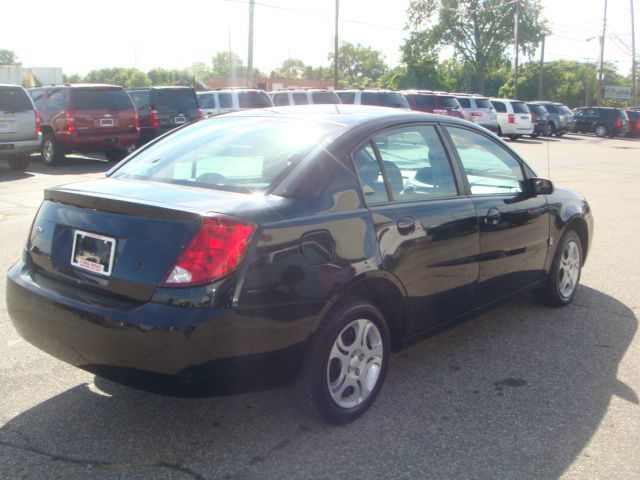 Saturn Ion 2005 photo 2