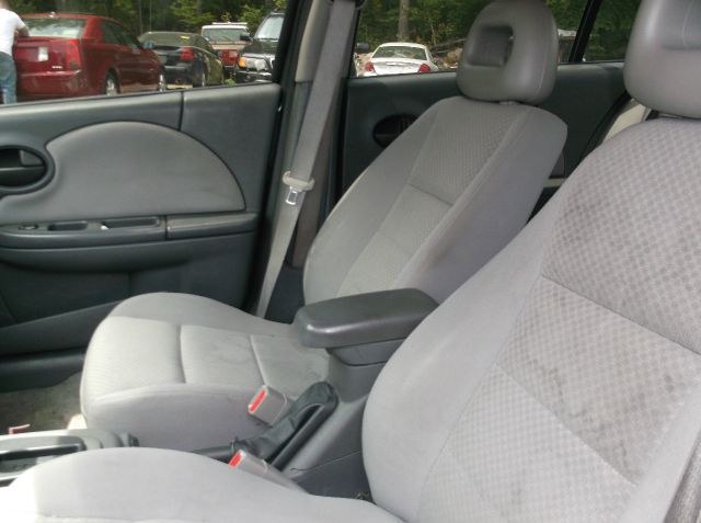 Saturn Ion 2005 photo 5