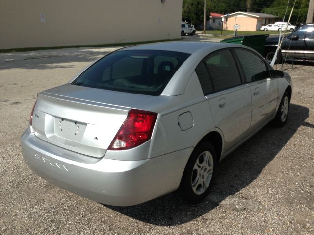 Saturn Ion 2005 photo 2