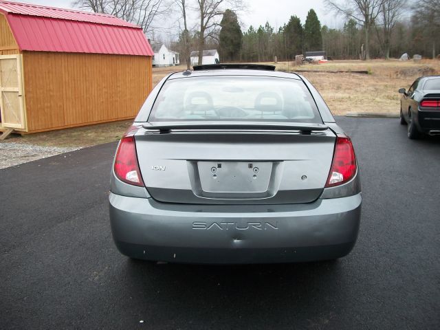 Saturn Ion 2005 photo 2