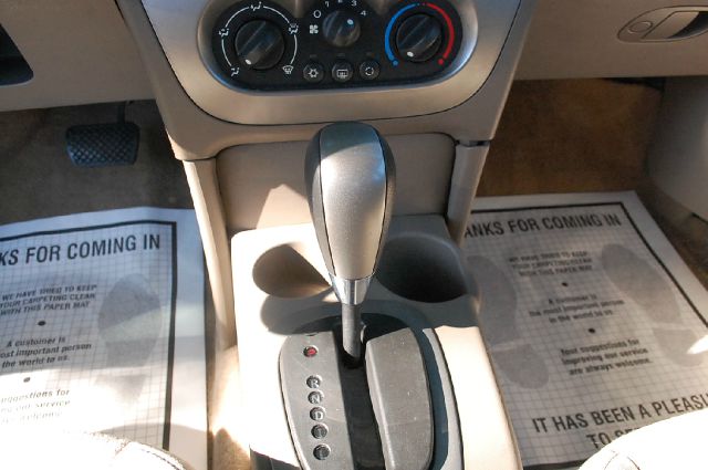 Saturn Ion 2005 photo 4