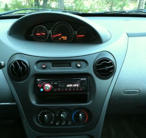Saturn Ion 2005 photo 4