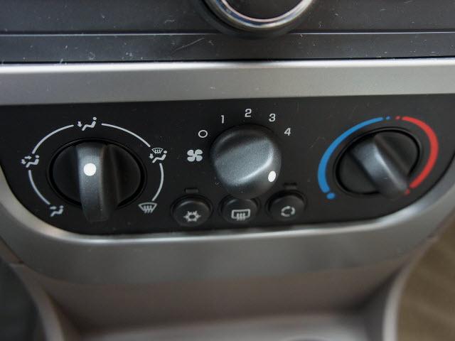 Saturn Ion 2006 photo 2