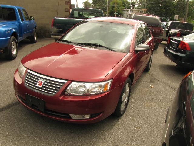 Saturn Ion 4dr Quad Cab 140 WB Sedan