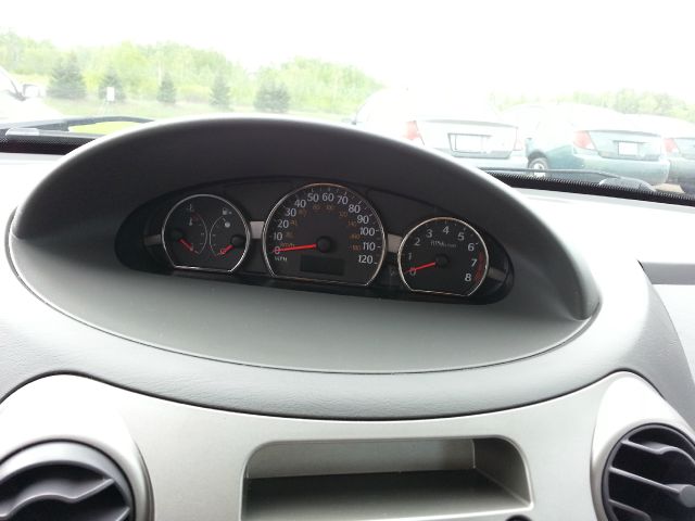 Saturn Ion SLE - ONE Owner Clean Carfax Sedan