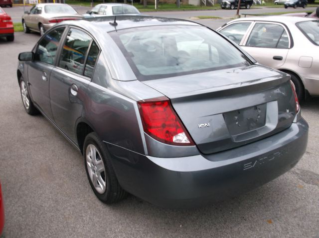 Saturn Ion SLE - ONE Owner Clean Carfax Sedan