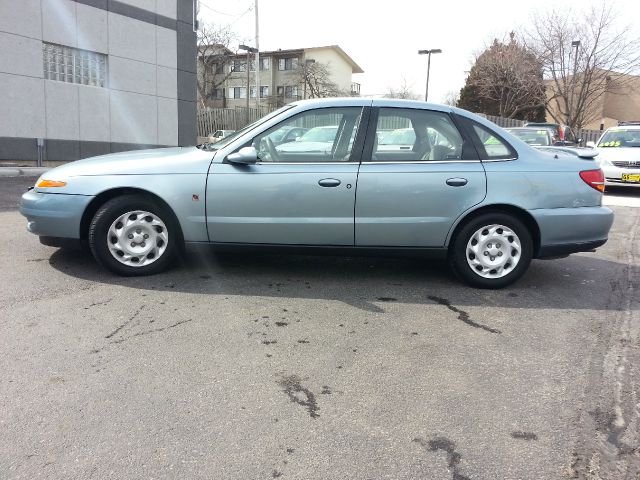 Saturn L-Series 2001 photo 2