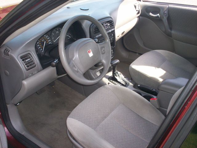 Saturn L-Series 2002 photo 2