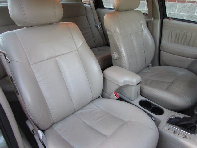 Saturn L-Series 2003 photo 1