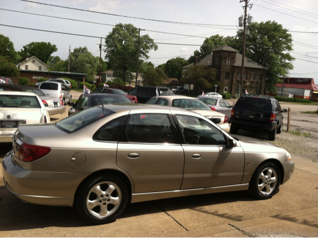 Saturn L-Series Sedan 2003 photo 5