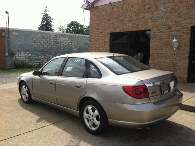 Saturn L-Series Sedan 2003 photo 7