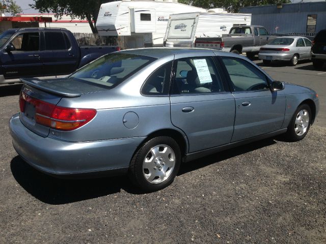 Saturn L300 2001 photo 2