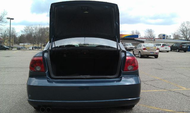 Saturn L300 2004 photo 4