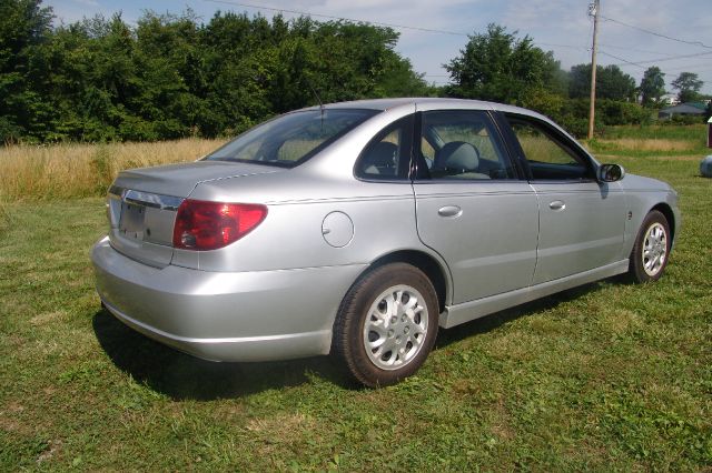 Saturn L300 2004 photo 3