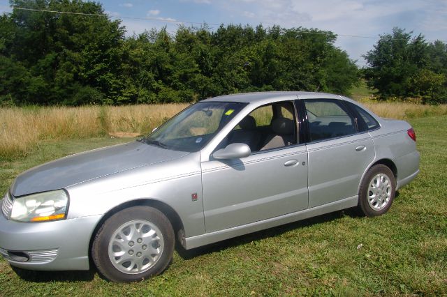 Saturn L300 2004 photo 4