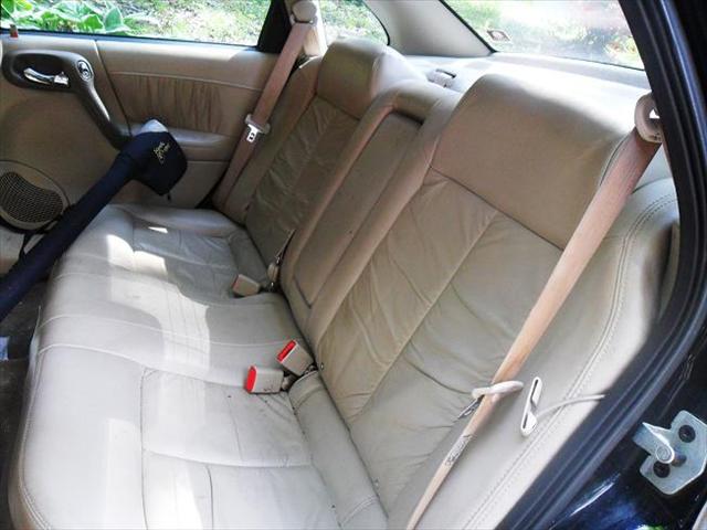 Saturn L300 2004 photo 5