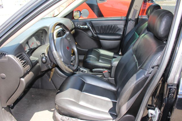 Saturn L300 2004 photo 3