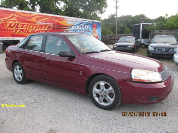 Saturn L300 2004 photo 2