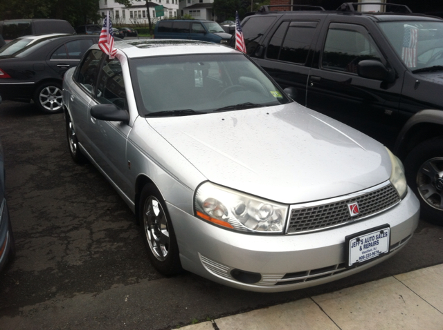 Saturn L300 2005 photo 1