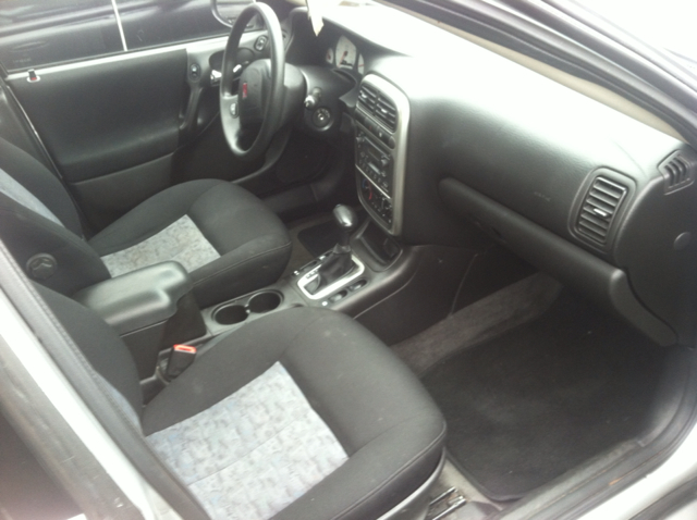 Saturn L300 2005 photo 4