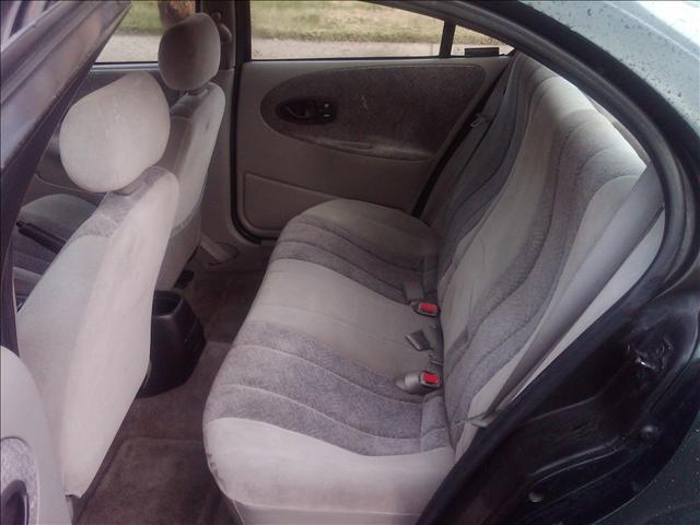 Saturn L Series 1997 photo 3